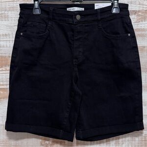 Nine West Black Women's Bermuda Shorts in Size 6